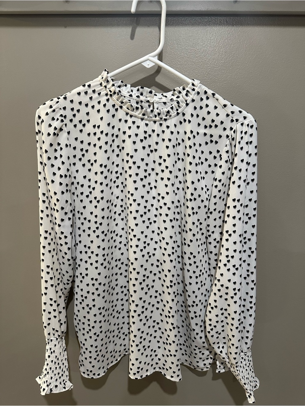 Women's White Heart Print Long Sleeve Blouse